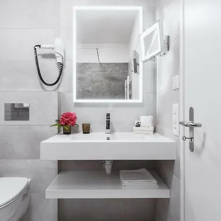 Garni Elena Pensjonat 3*